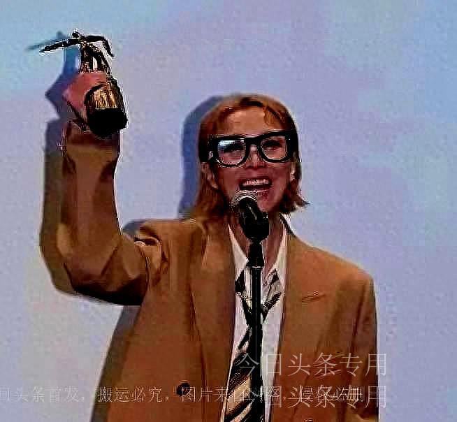 脱发的人健身会加重脱发吗_明星健身怎么不会脱发_脱发健身明星会恢复吗